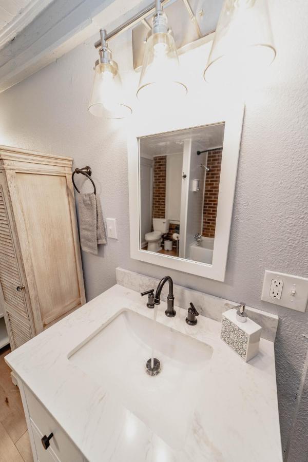 Comfortable King Suite Zen Space Hattiesburg Luaran gambar